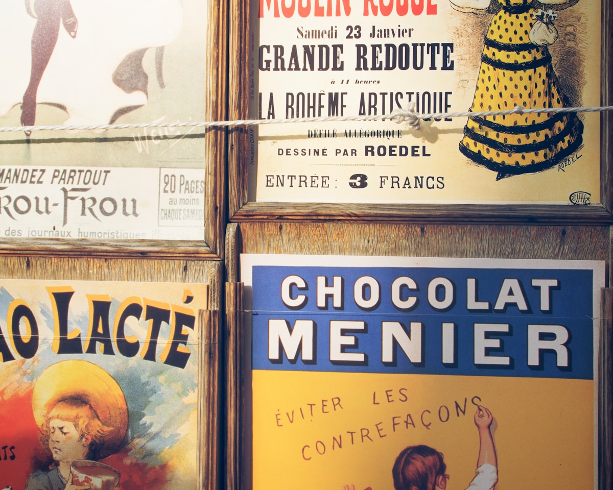 Affiches vintage de la Bohème artistique et chocolat Menier.